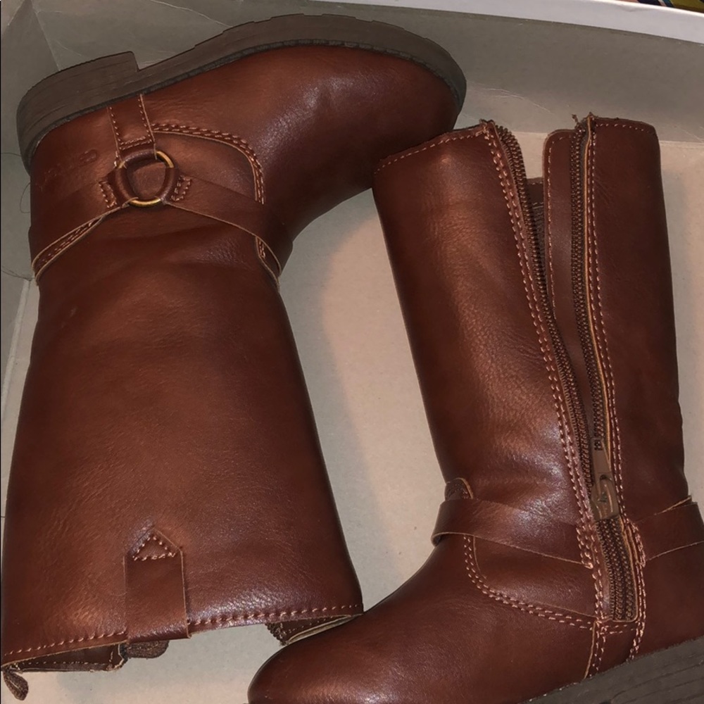 Carters boots